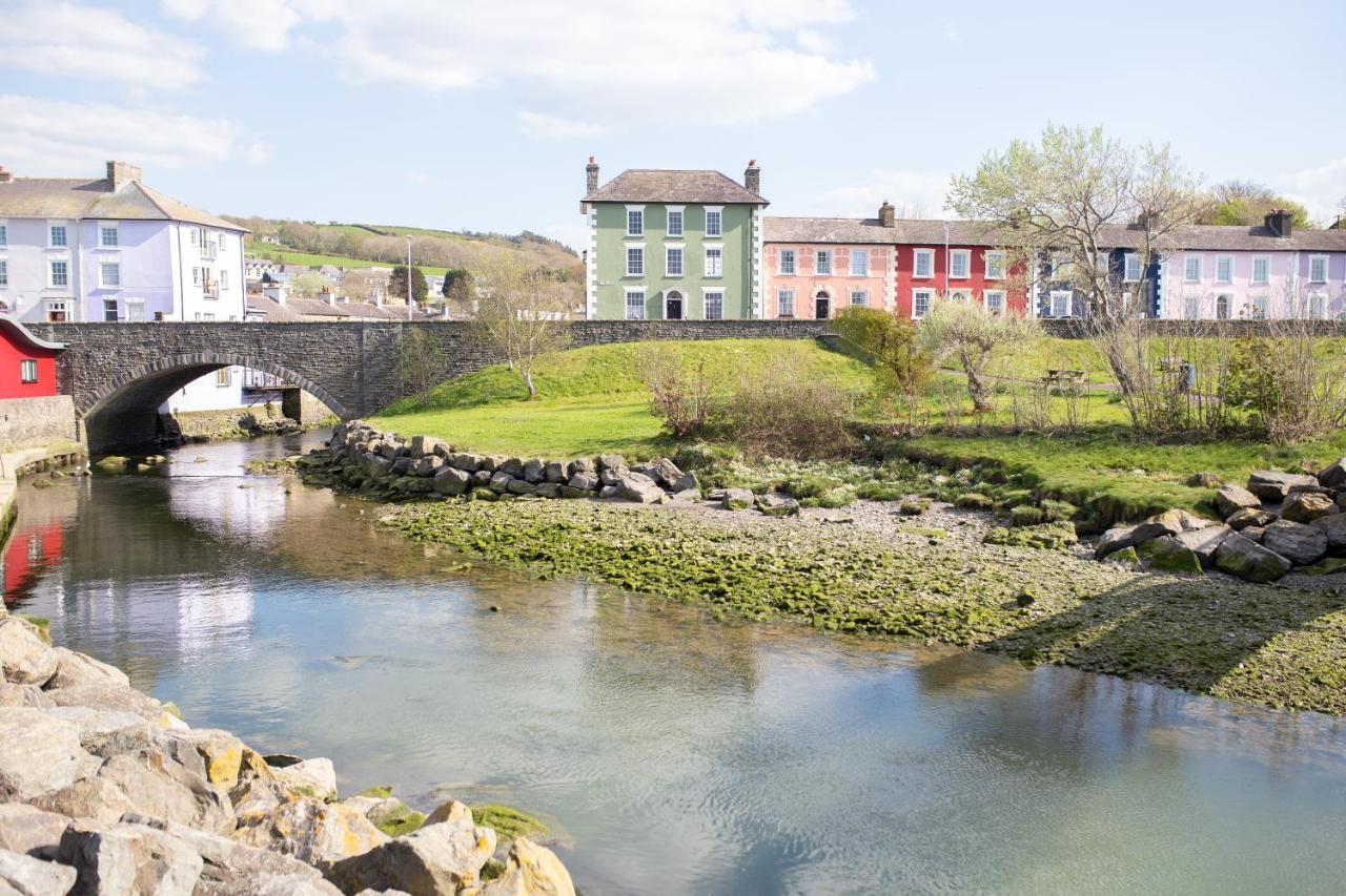 Richardson Apartment Aberaeron Bagian luar foto